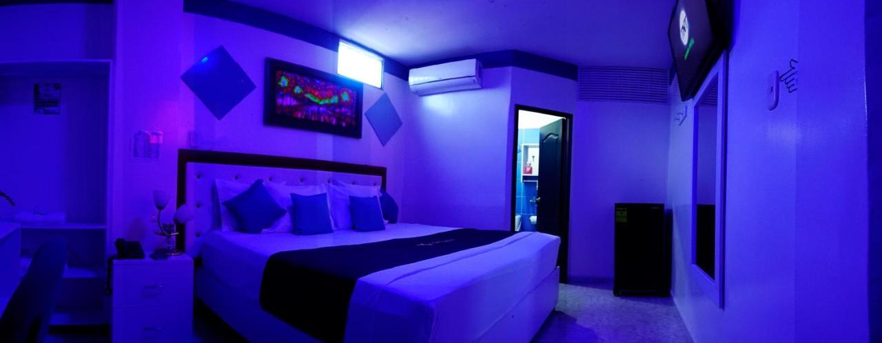 Hotel Luna Azul Florencia  Ngoại thất bức ảnh
